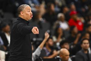 最终谁会掉队？卢说会缩短成9人轮换 博格丹今天未出场